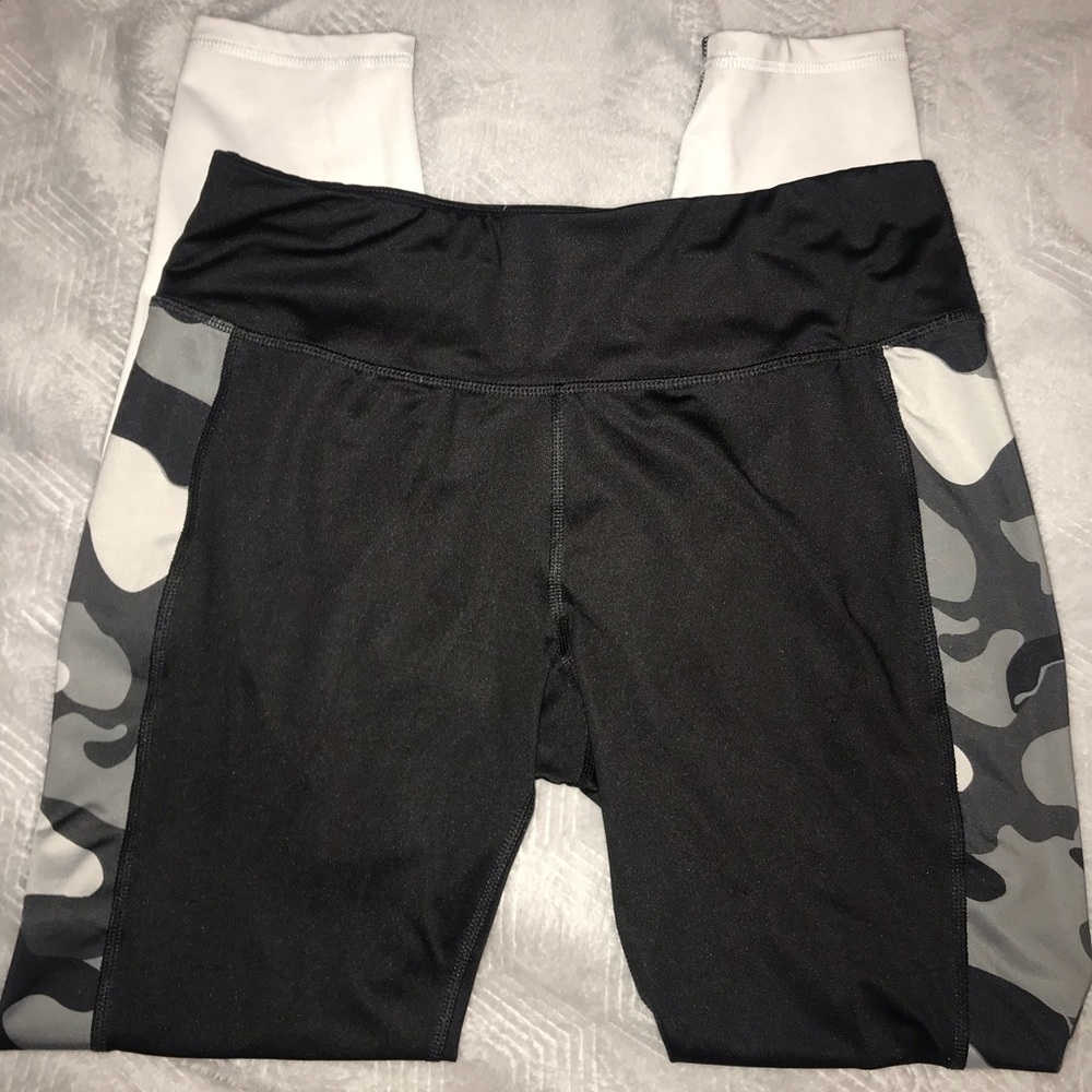 Black & White Camo Workout Leggings